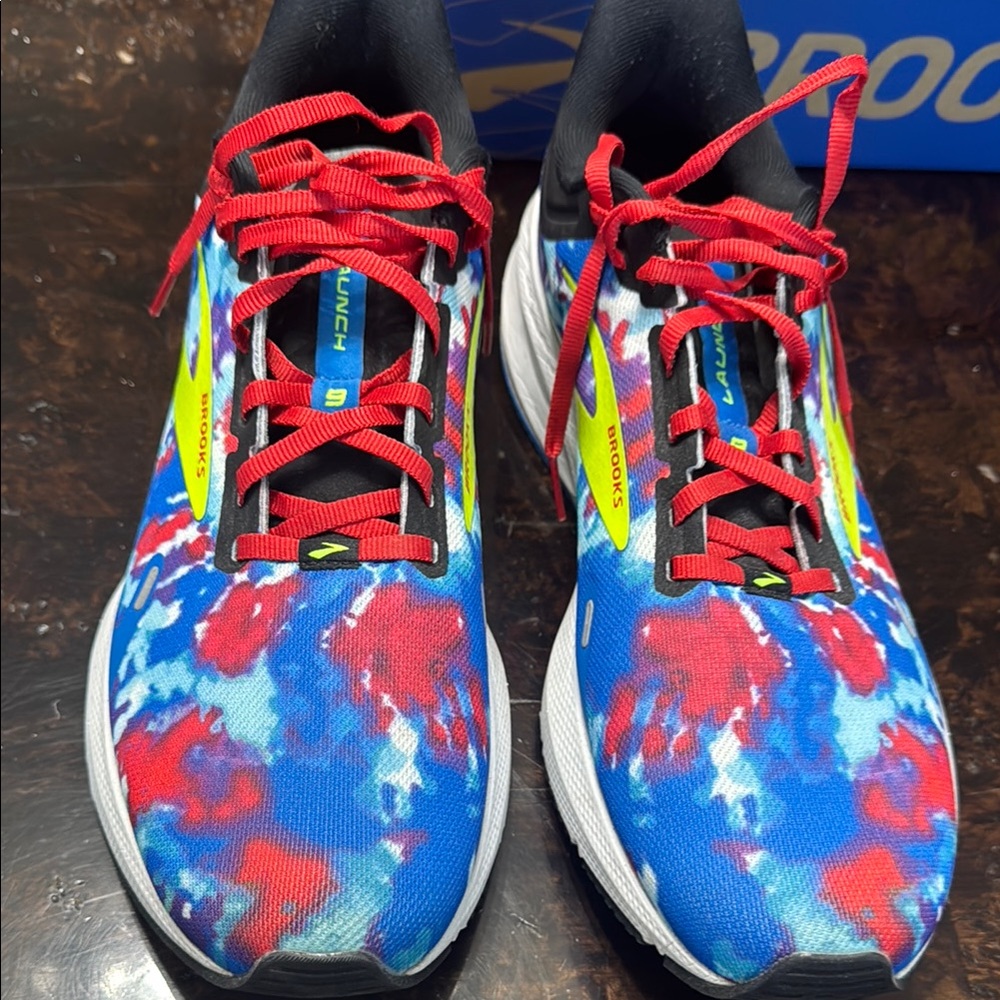 Brooks Launch 9 Special Edition
